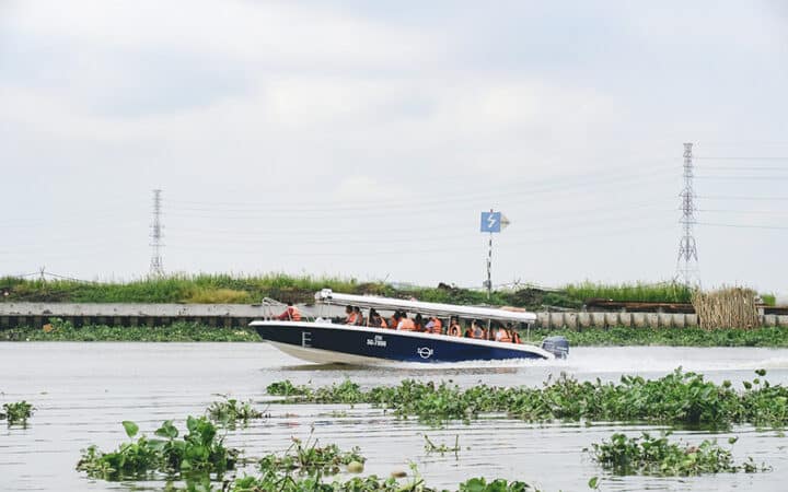 Speedboat tour to Cu Chi Tunnels