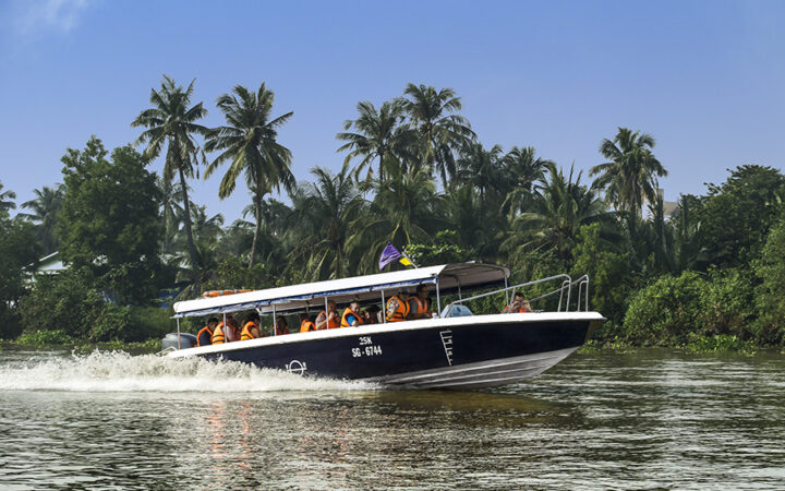 Cu Chi Tunnels tour by speedboat
