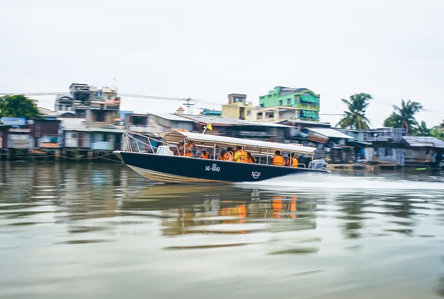 Les Rives boat