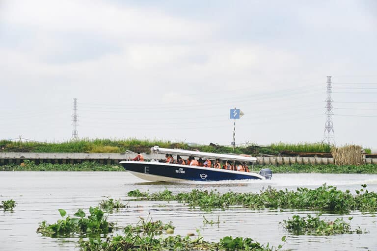 Les Rives Speedboat to Cu Chi