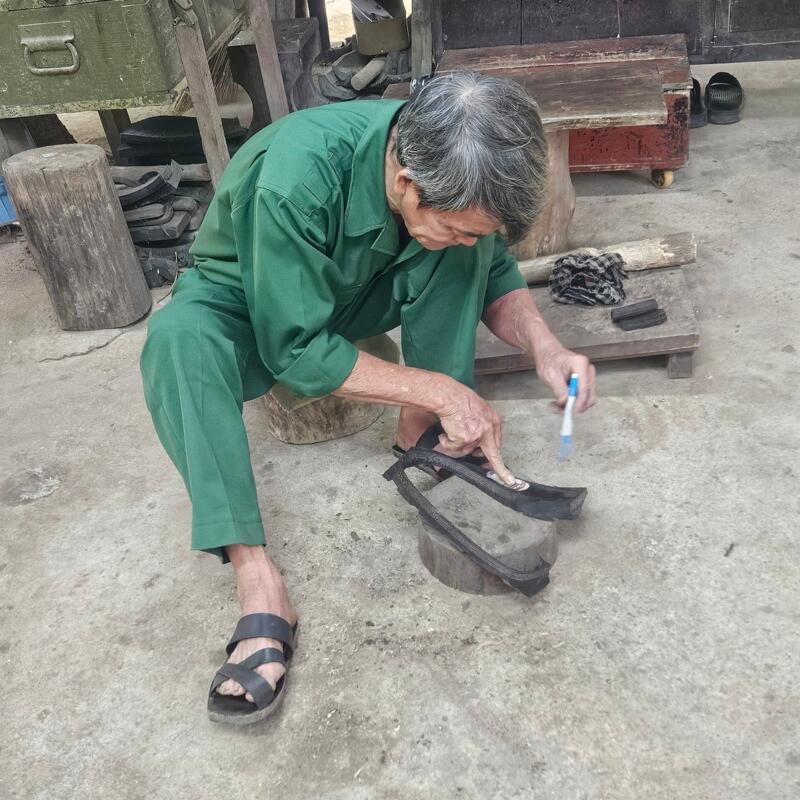 Guest photograph by caljo, Cu Chi Tunnels